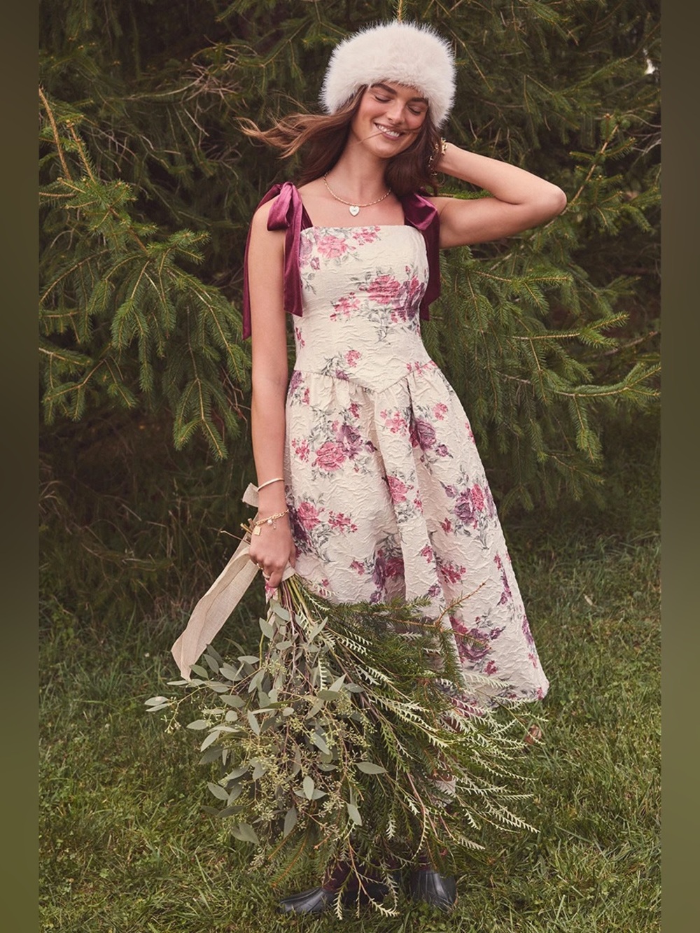 Francesca’s Jamie Floral Jacquard Tie Strap Midi Dress NWT M